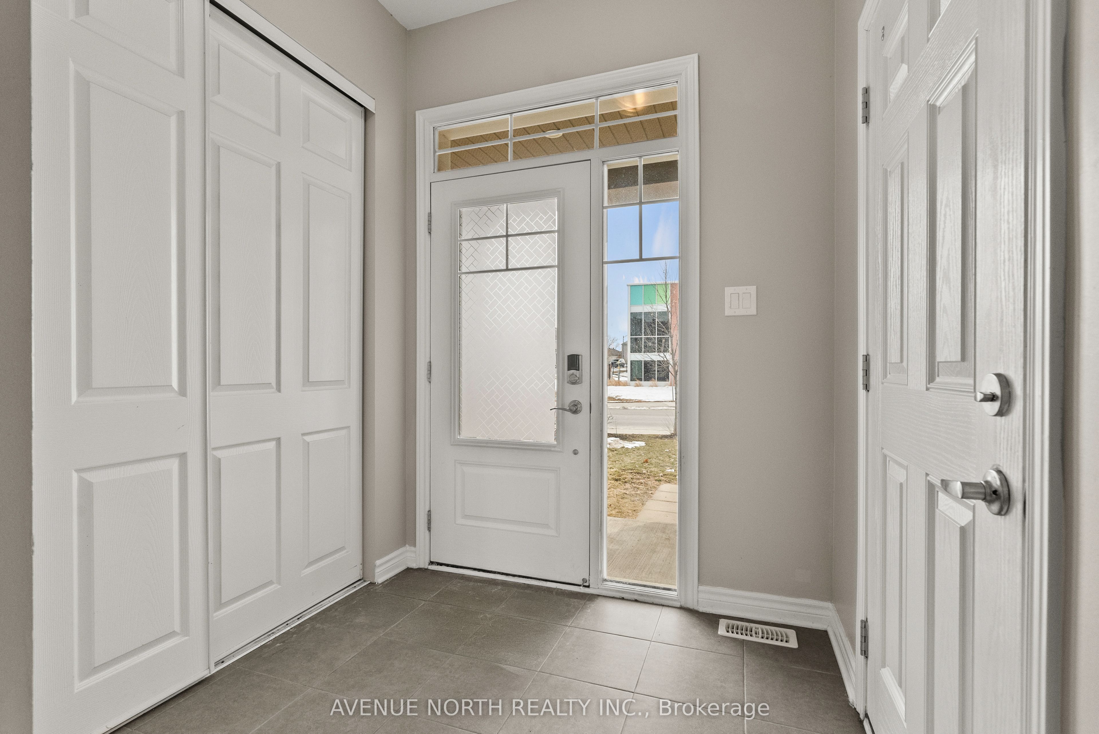 Additional image 3 of 962 Kilbirnie Drive, Ottawa, ON, K2J 6E6