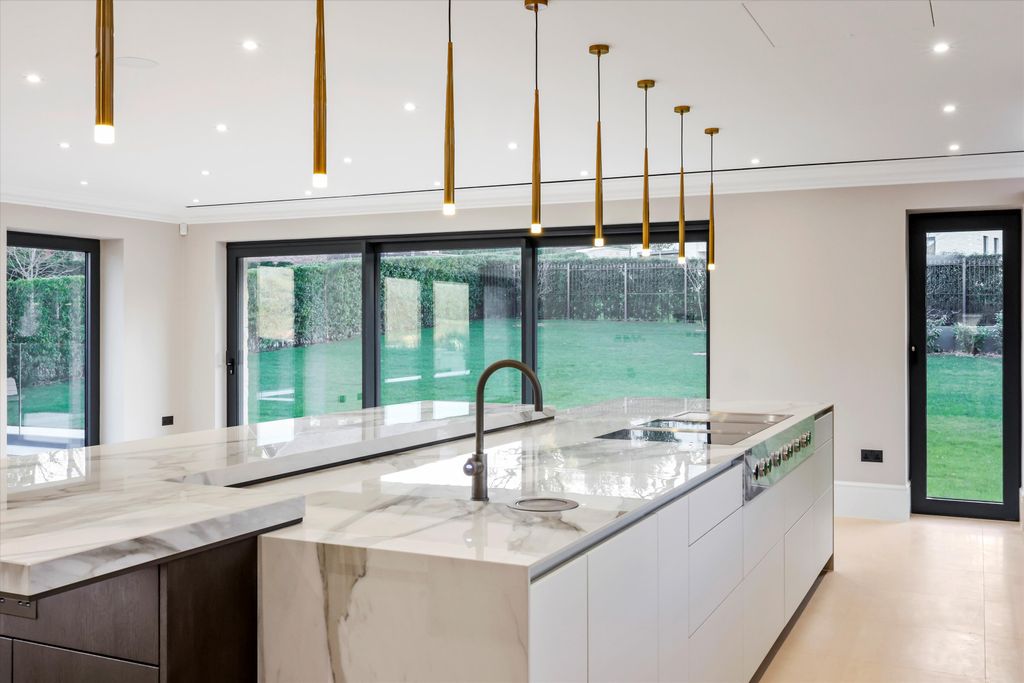 Additional image 17 of 6 bed detached house for saleSovereign View, Charlton Kings, Cheltenham, Gloucestershire GL52