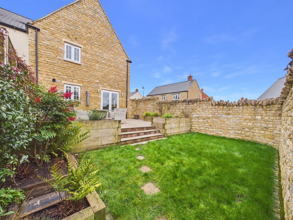 Additional image 20 of 3 bed semi-detached house for saleRoberts Road, Silverstone NN12