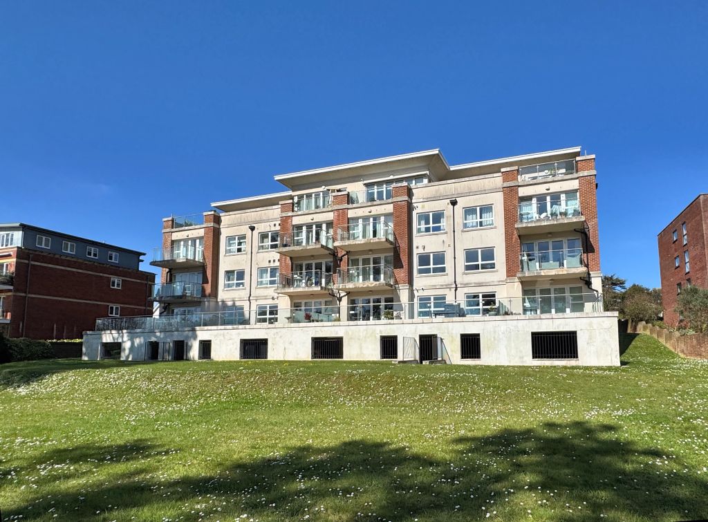 Additional image 11 of 2 bed flat for salePenthouse Apartment, Douglas Avenue, Exmouth EX8