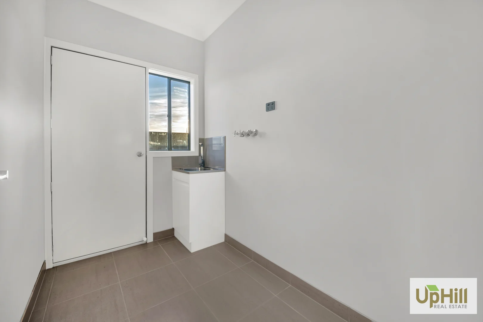 Additional image 13 of Clyde VIC 3978