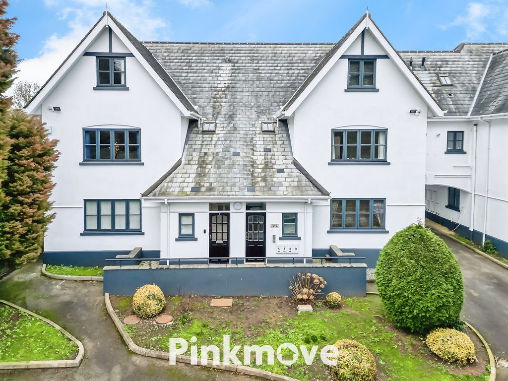 2 bed flat for saleGold Tops, Newport NP20