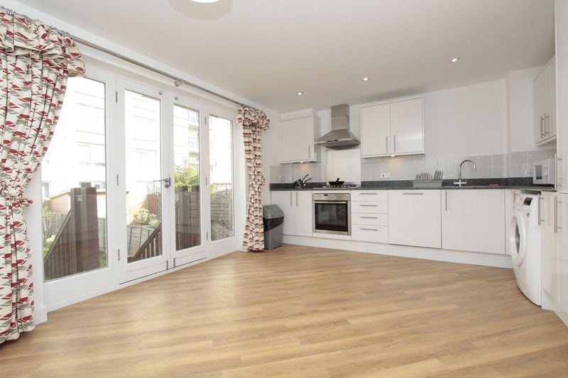 Additional image 4 of Room in a Shared Flat, Canary Wharf Area, E1, N1 7GU