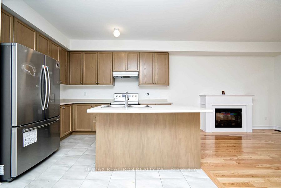 Additional image 5 of 2465 Hibiscus Drive, Pickering, ON, L1X 0G9
