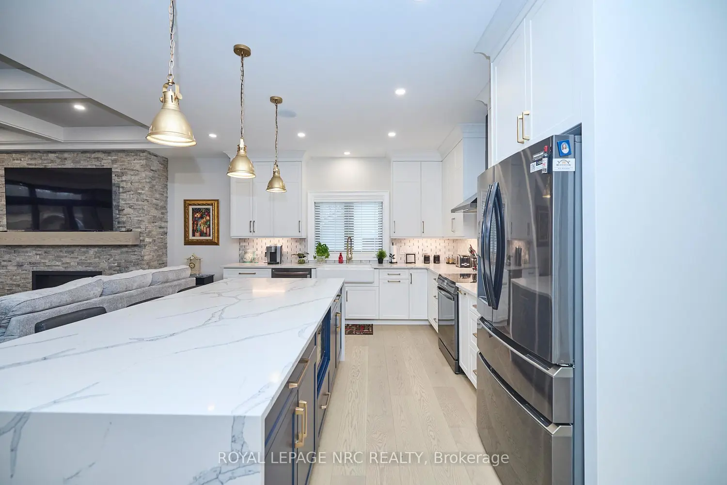 1174 Spears Road photo 3