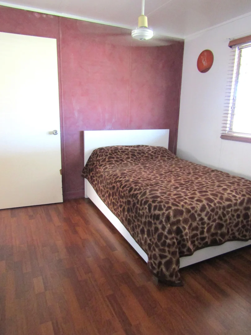 Additional image 13 of Flat 2 & 3/7 Bluff Street, Blackwater QLD 4717