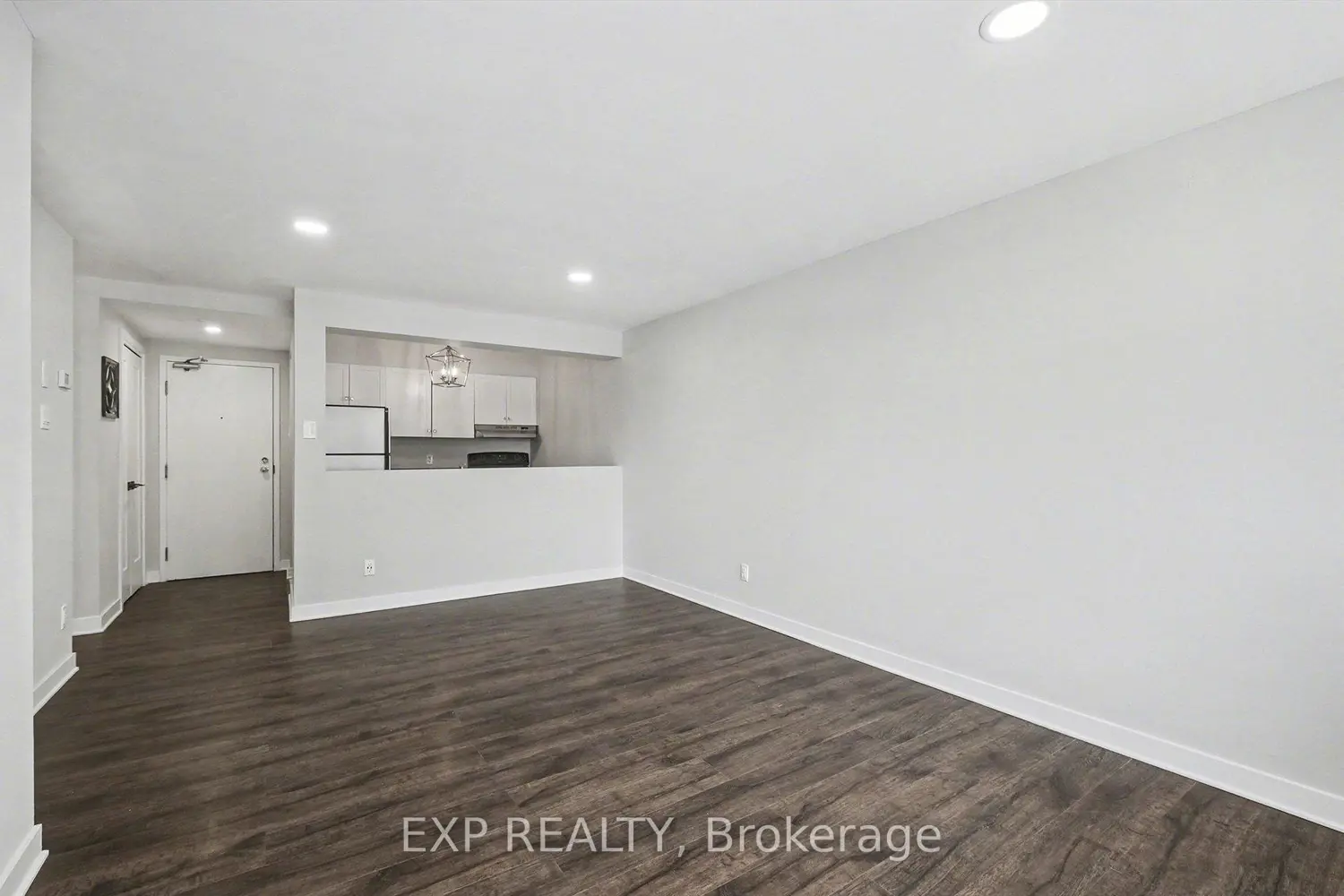 154 Nelson Street 801 photo 5
