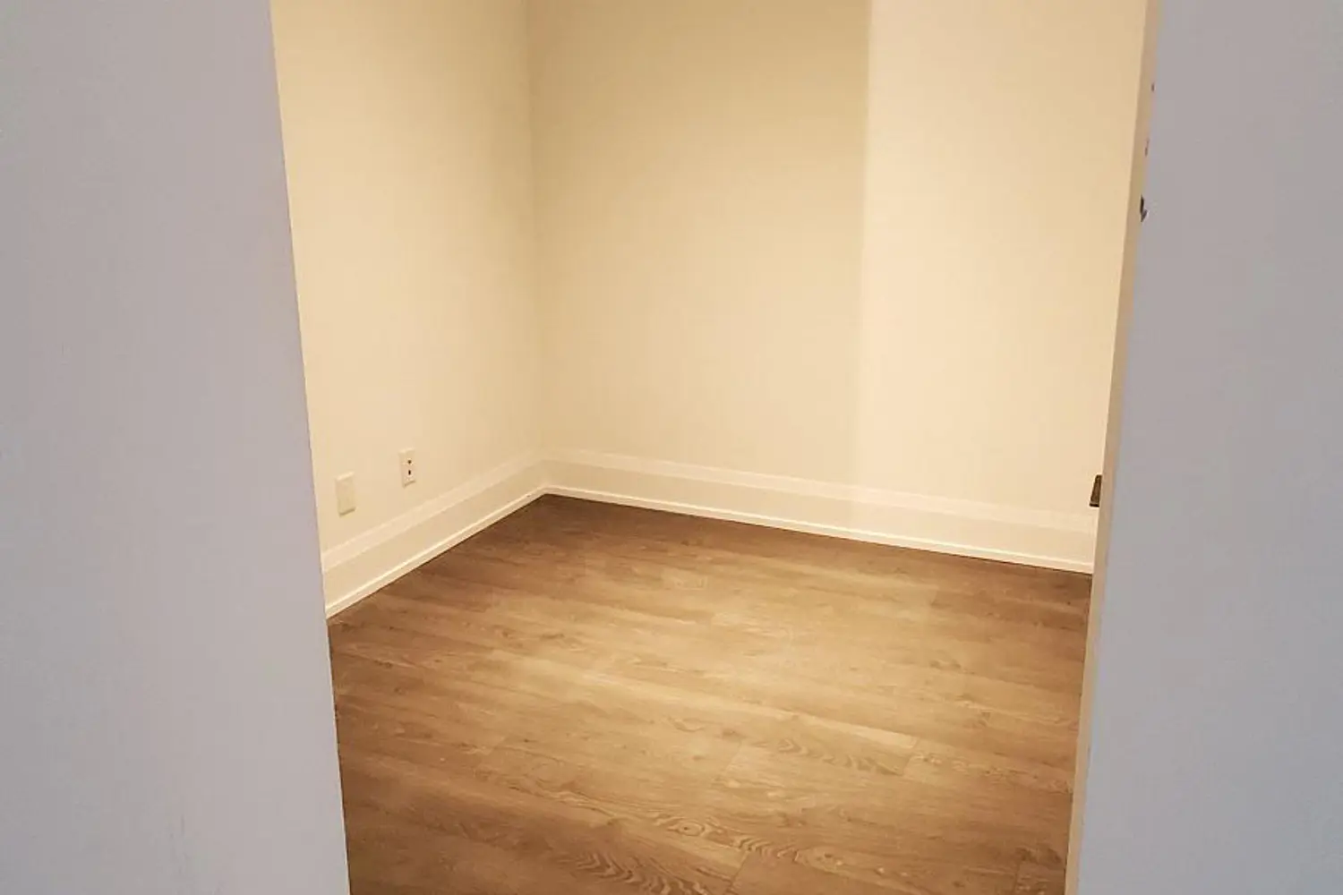 Additional image 10 of 101 Erskine Avenue 1403