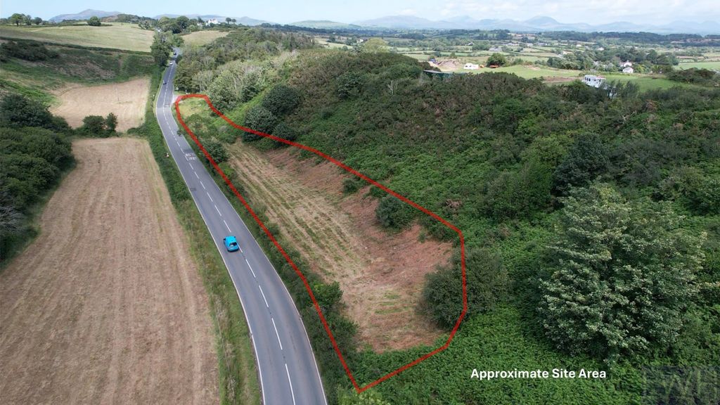 Land for saleLand South Of Caernarfon Road, Pwllheli LL53