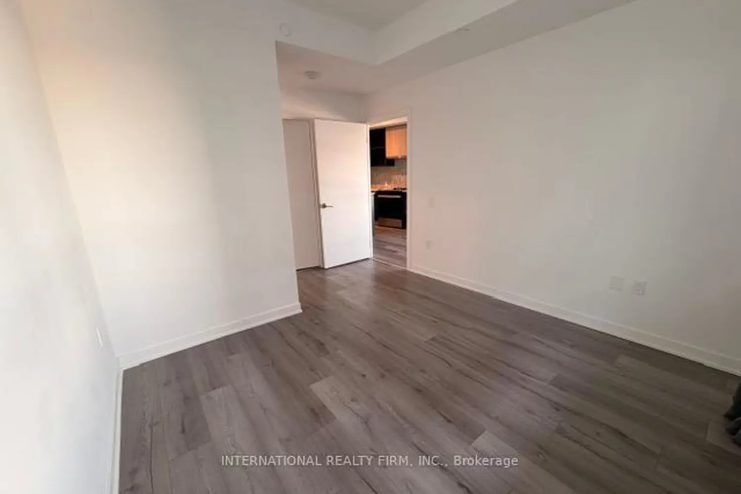 Additional image 10 of 395 Dundas Street 318