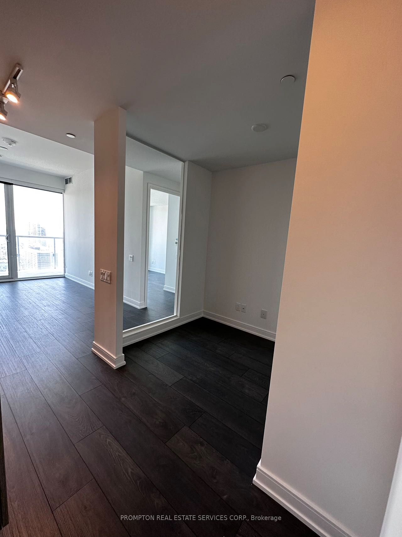 Additional image 3 of 4004-3 Gloucester Street, Toronto, ON, M4Y 0C6