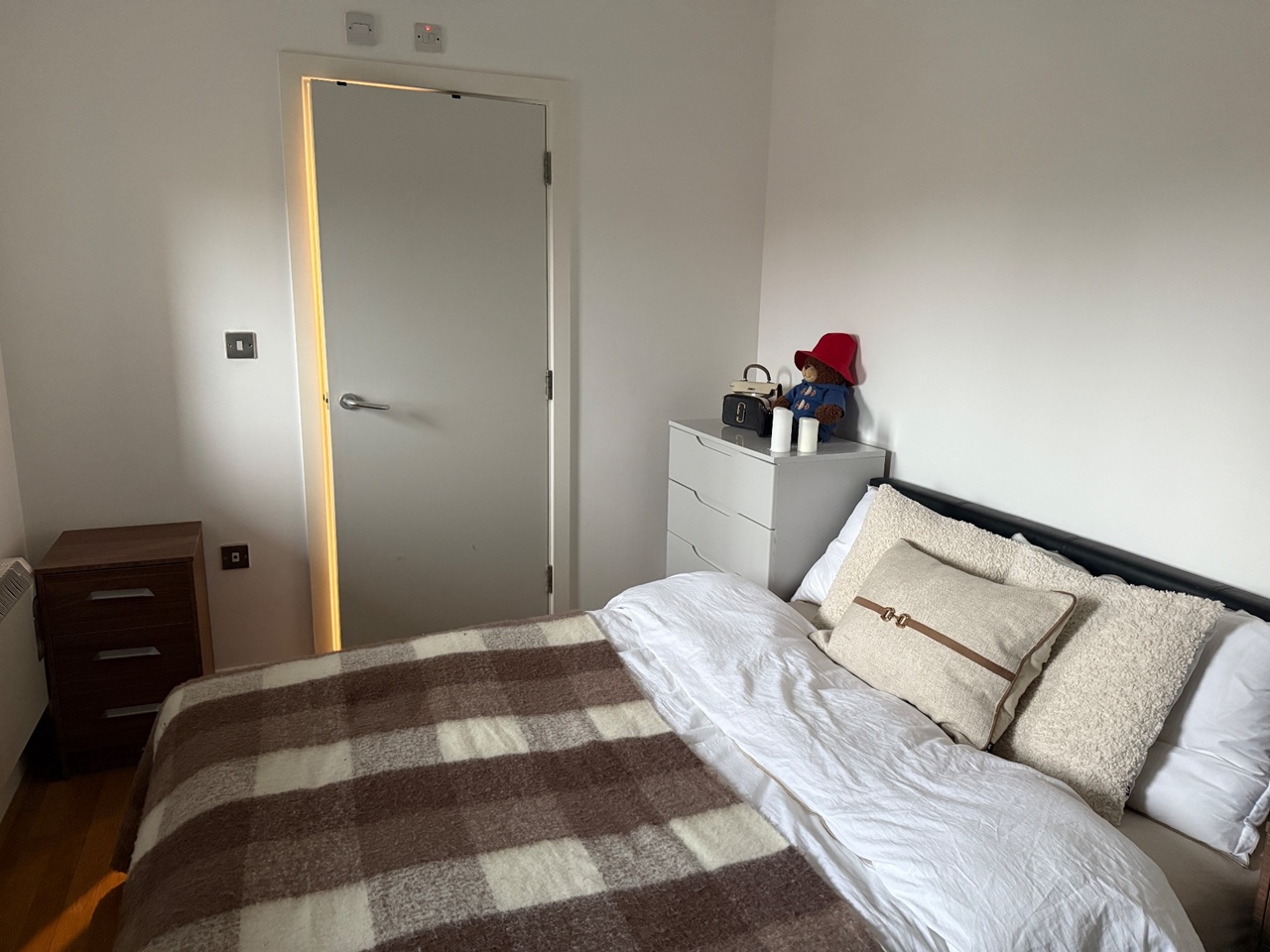 Additional image 4 of 3 Bed Flat, Tower House, E1, N1 7GU