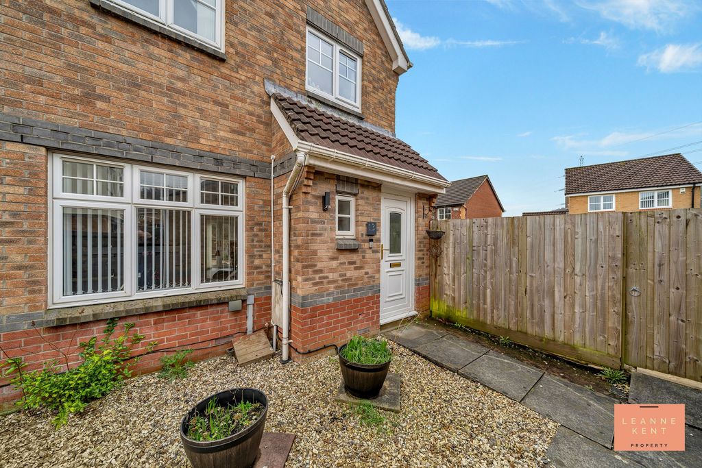 Additional image 5 of 3 bed semi-detached house for saleStryd Hywel Harris, Ystrad Mynach CF82