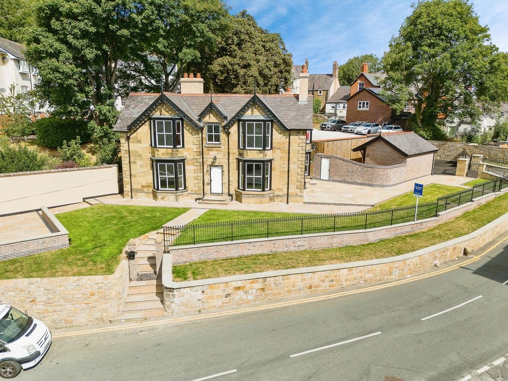 5 bed detached house for saleClayton Road, Mold, Flintshire CH7