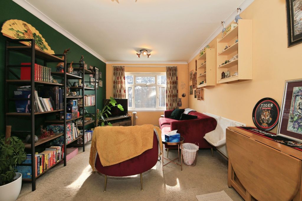 1 bed flat for saleCrown Street, Peterborough PE1 photo 2