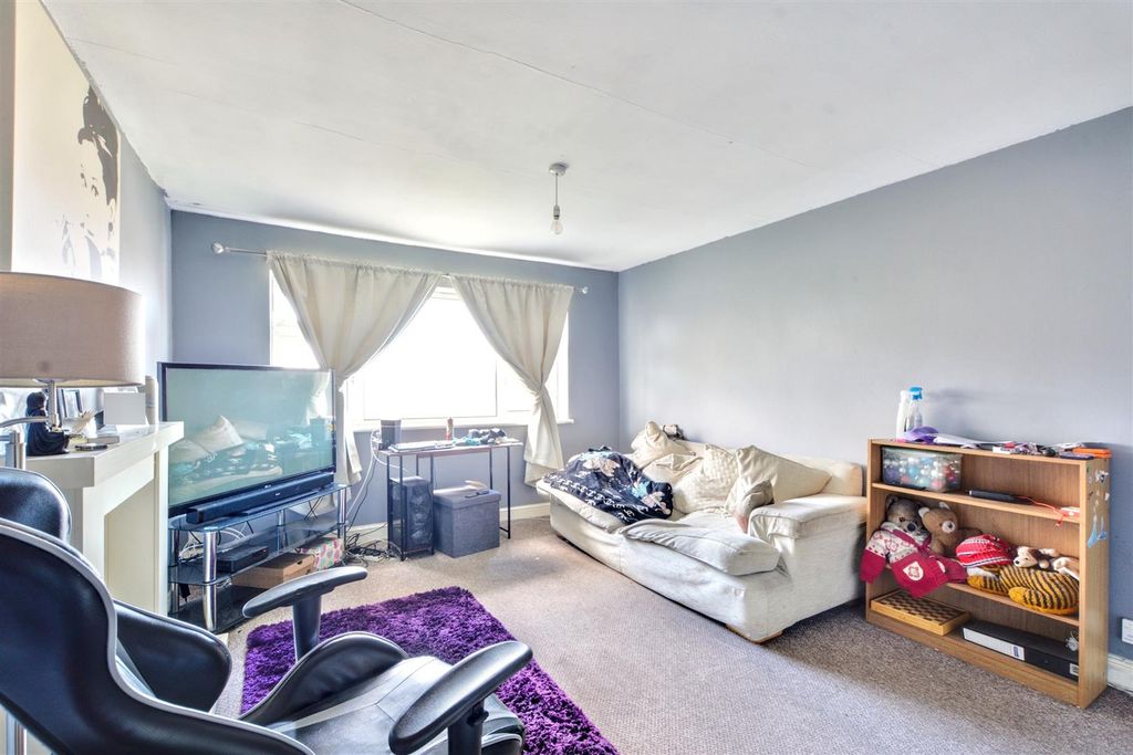 Additional image 3 of 2 bed flat for saleGibbons Avenue, Stapleford NG9
