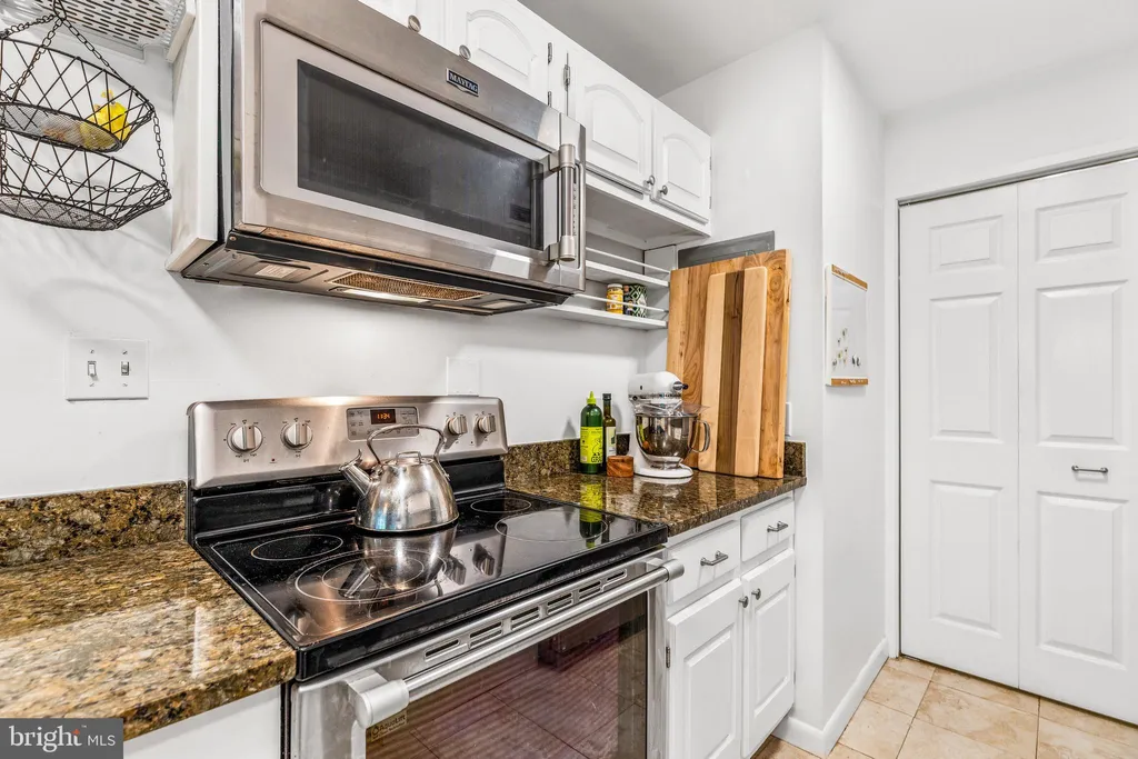 Additional image 8 of 1001 26th Street NW Unit 306, Washington, DC 20037