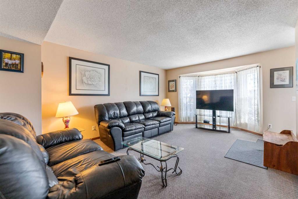 Additional image 5 of 185 Pinemeadow Road NE, Calgary, AB, T1Y 4N8