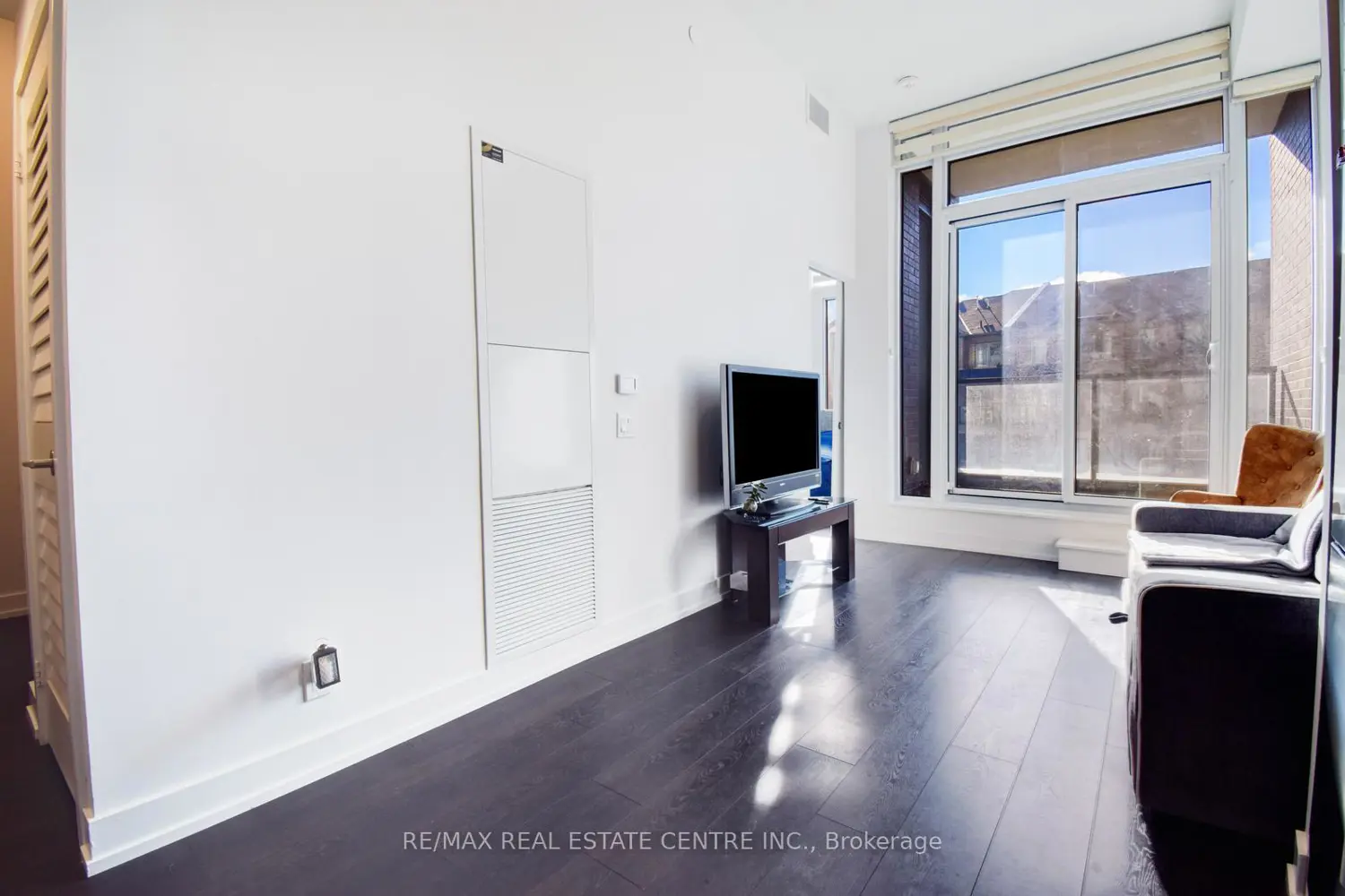 Additional image 10 of 215 Veterans Drive 202