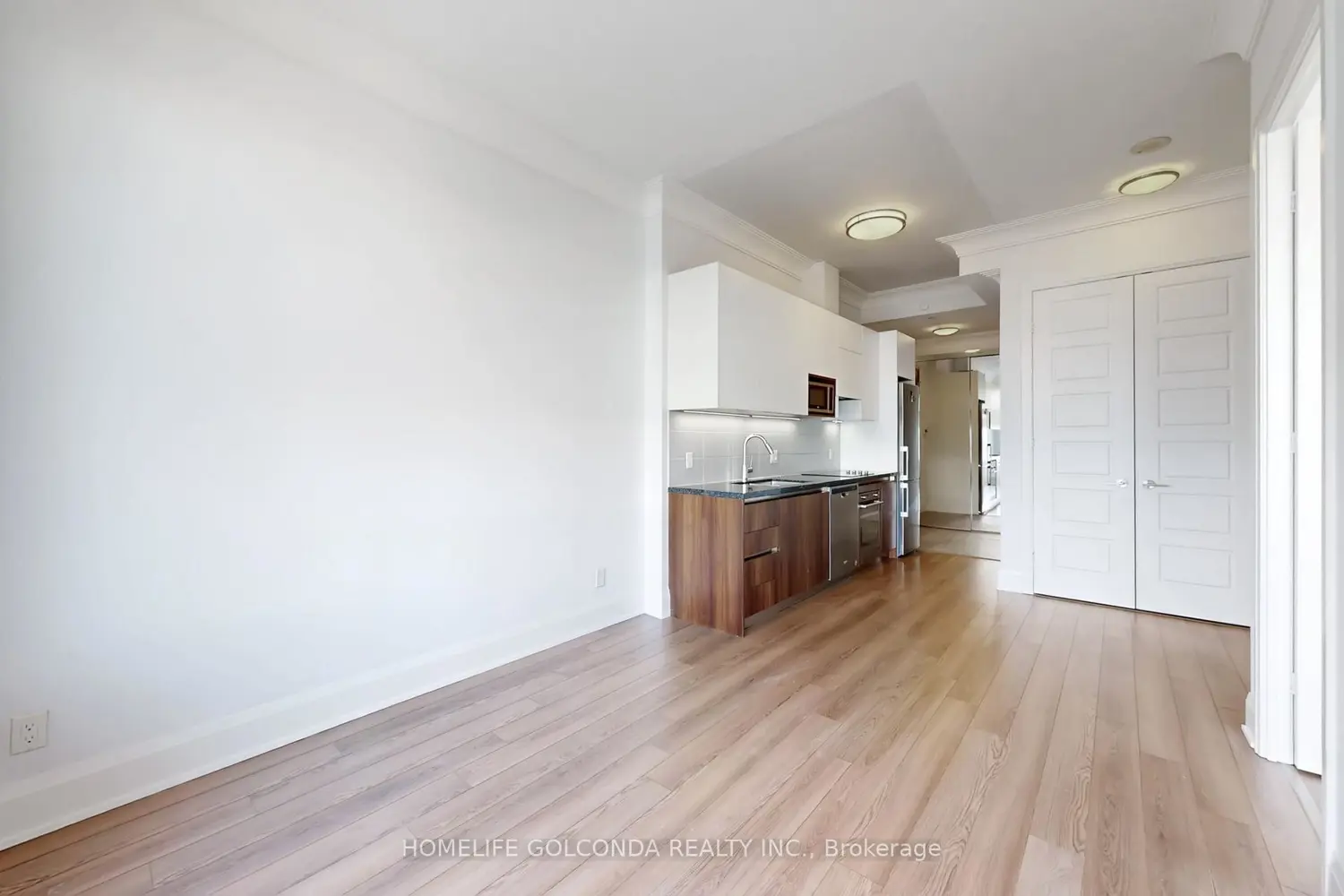 Additional image 9 of 15 Water Walk Drive 901