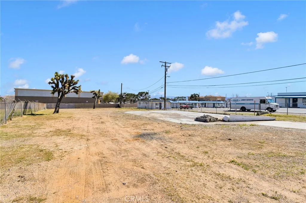 Additional image 6 of 9777 Tamarisk Avenue, Hesperia, CA 92345