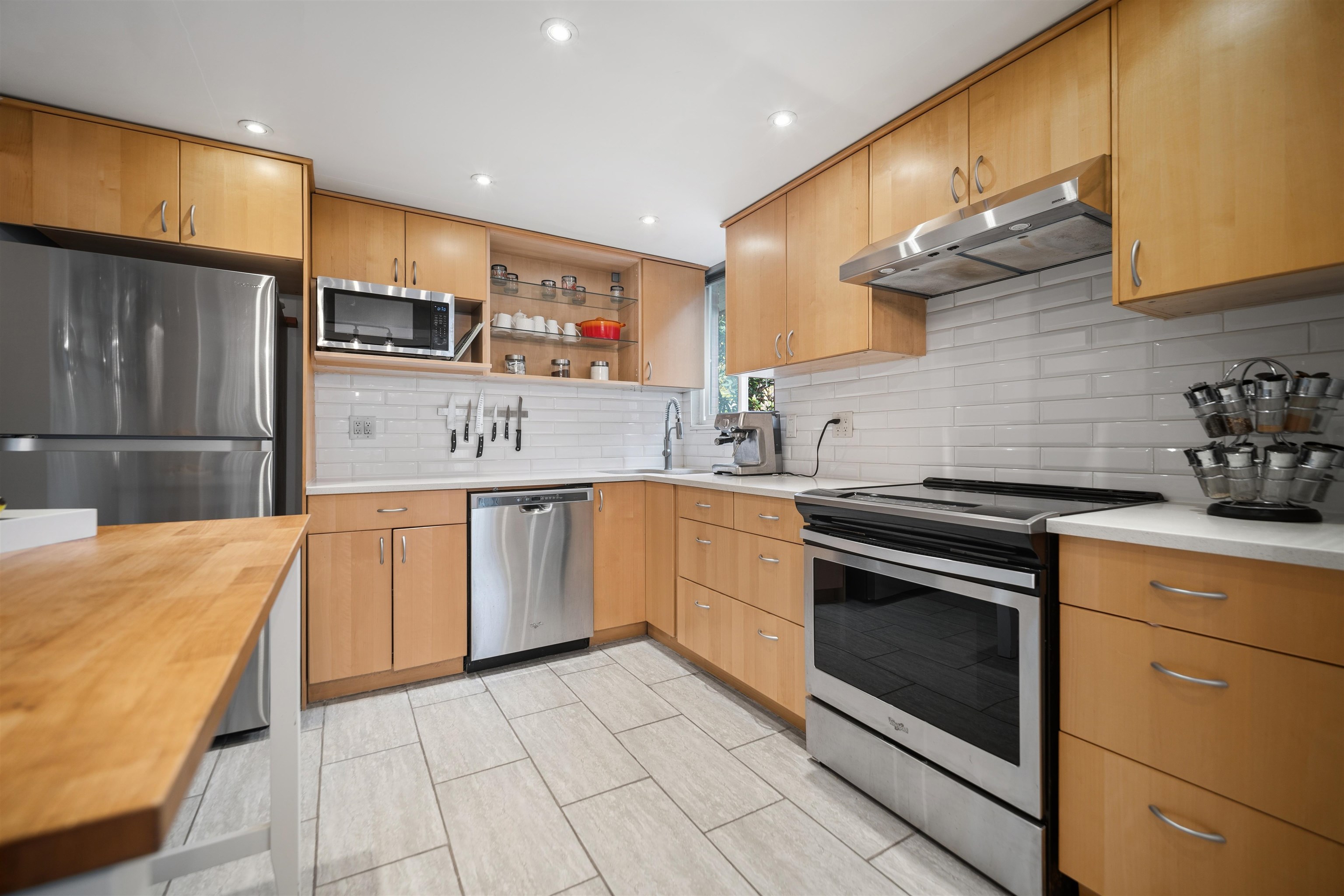 Additional image 6 of 101-1331 Foster Street, Surrey, BC, V4B 3X5