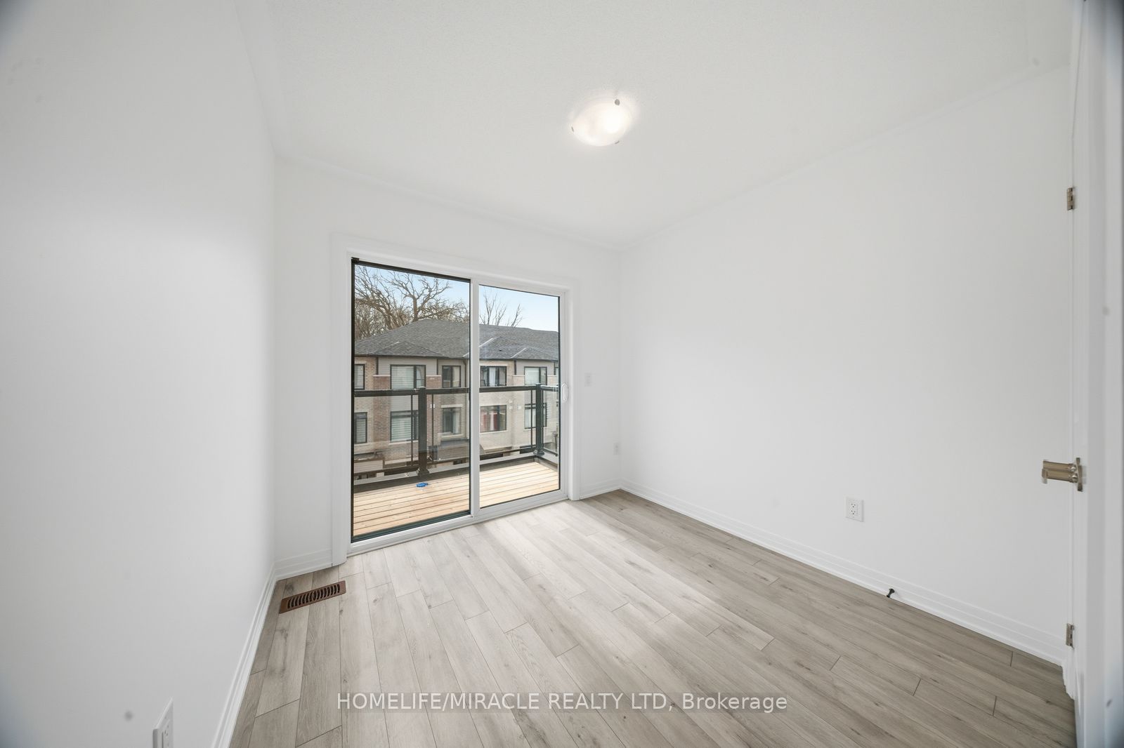 Additional image 3 of 901-585 Colborne Street E, Brant, ON, N3S 0K4