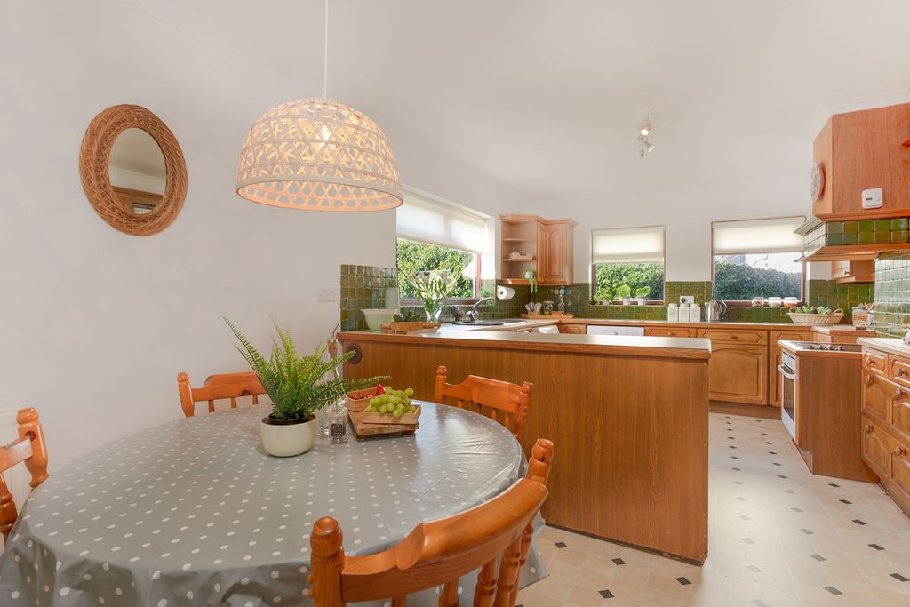Additional image 4 of 4 bed flat for saleSarahs Lane, Padstow PL28