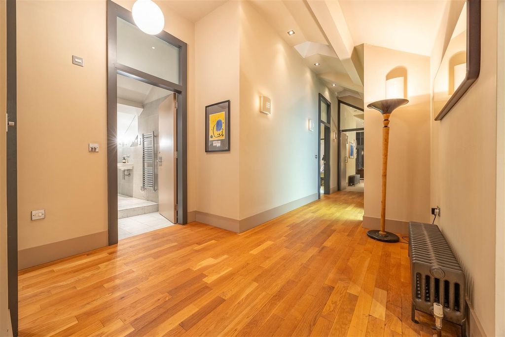 Additional image 16 of 3 bed flat for saleStirling Hall, Elm Road, Leigh-On-Sea SS9