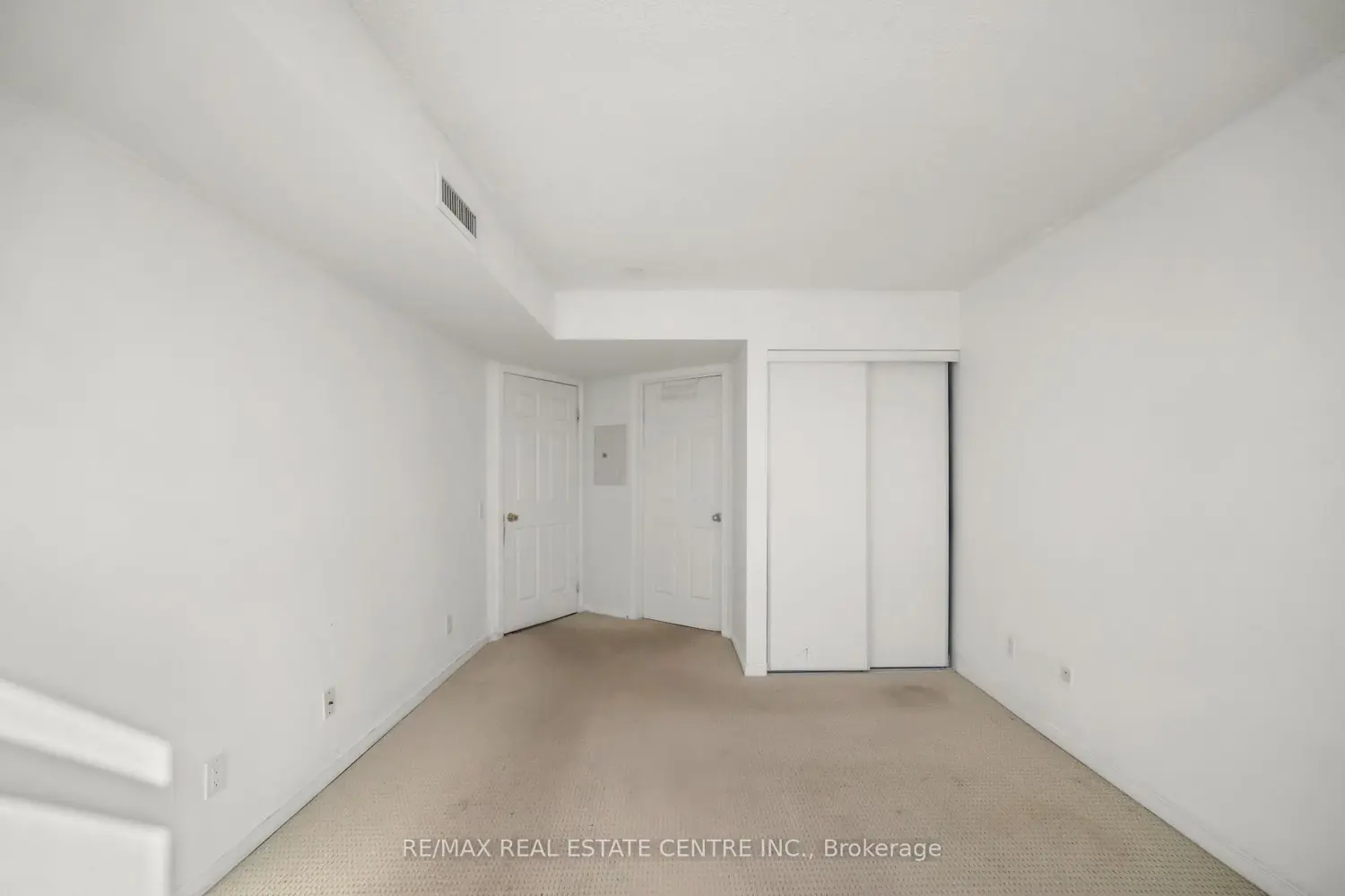 Additional image 7 of 30 Harrison Garden Boulevard 1605