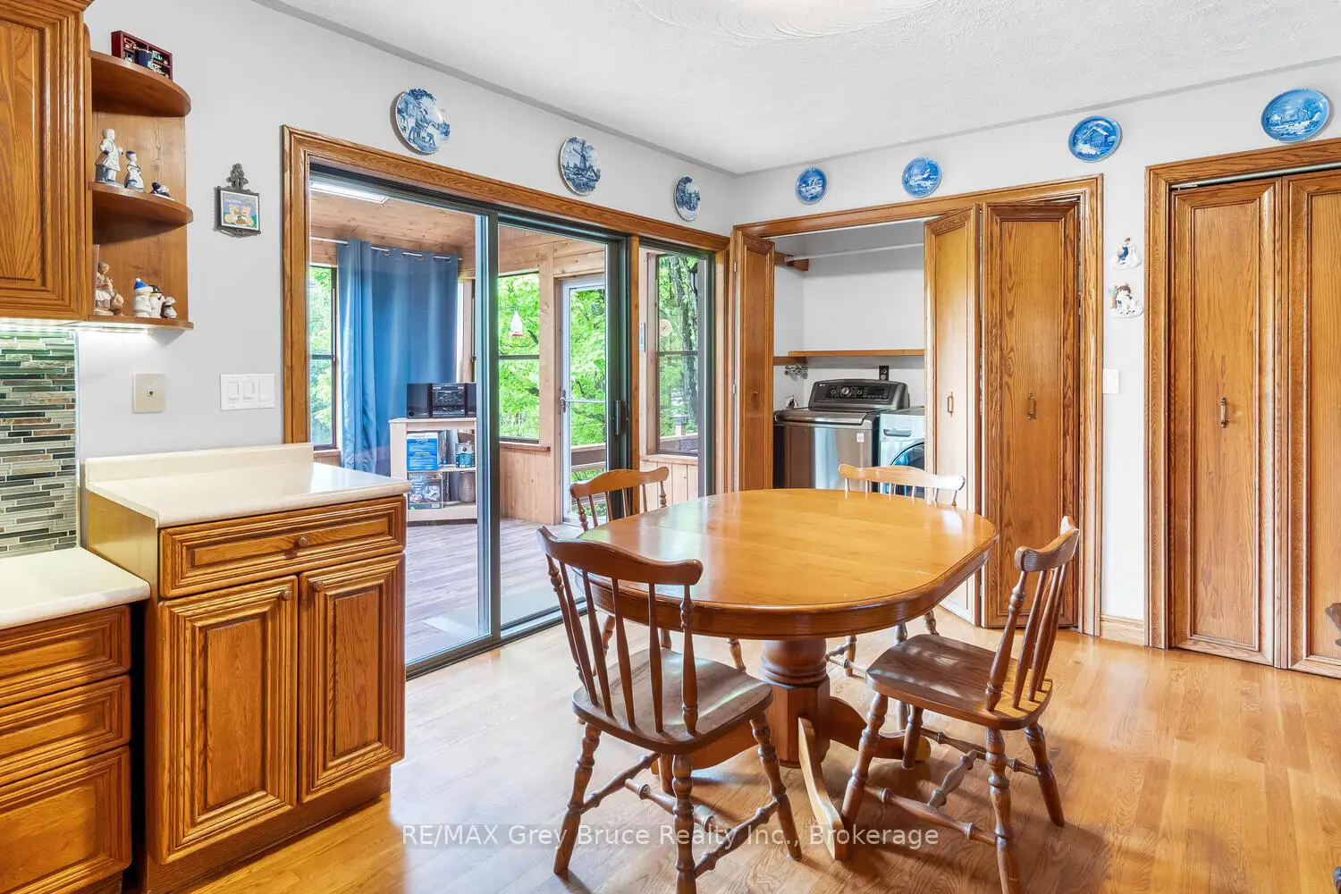 Additional image 5 of 1033 Bruce Road 9