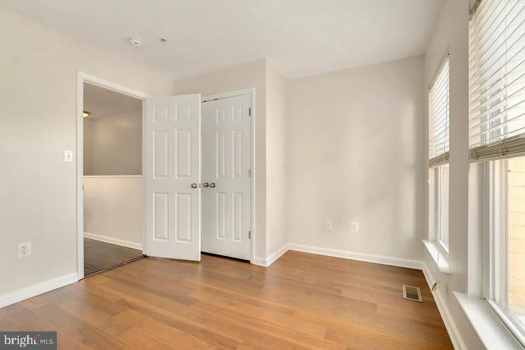 Additional image 21 of 924 4th Street SE, Washington, DC 20003