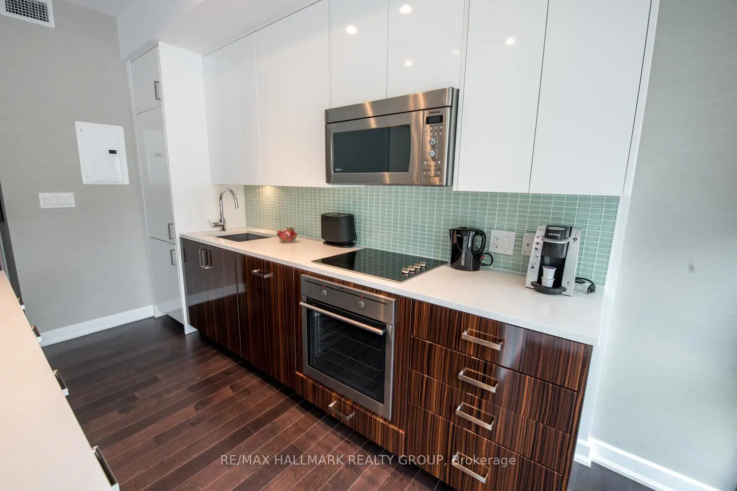 Additional image 10 of 300 Lisgar Street 213