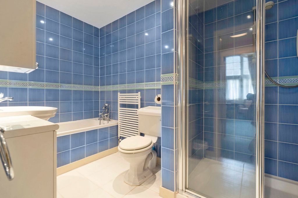 Additional image 27 of 2 bed flat for saleGolf Place, St Andrews KY16