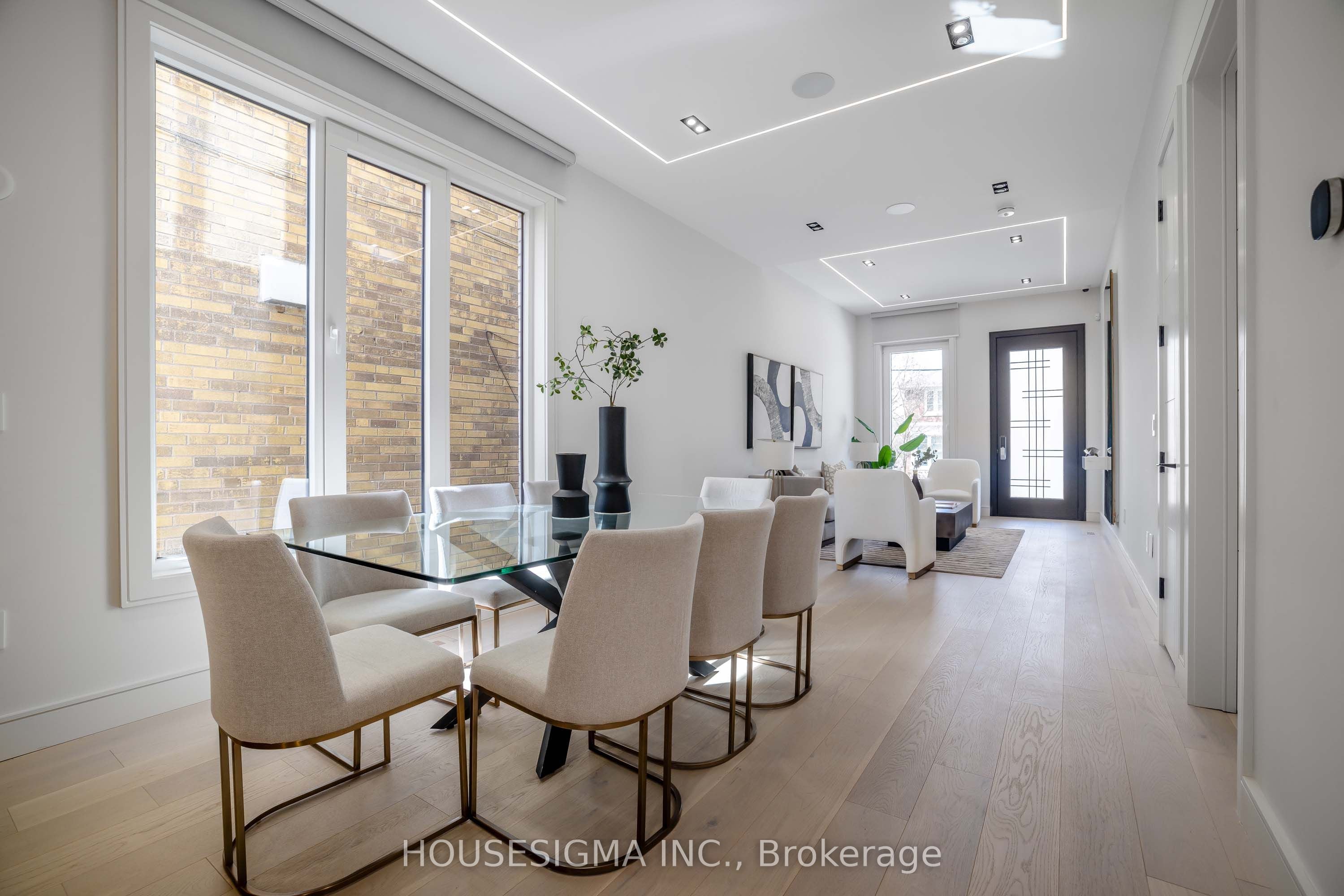 Additional image 3 of 151 Dewbourne Avenue, Toronto, ON, M6C 1Z1