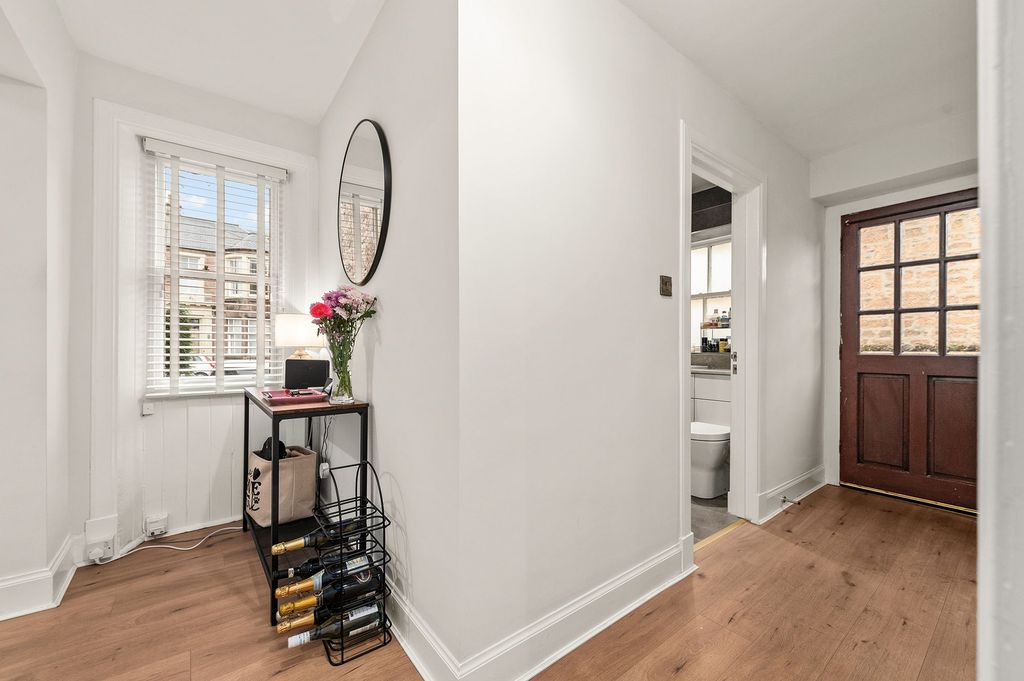 Additional image 7 of 2 bed flat for saleGlebe Terrace, Alloa FK10