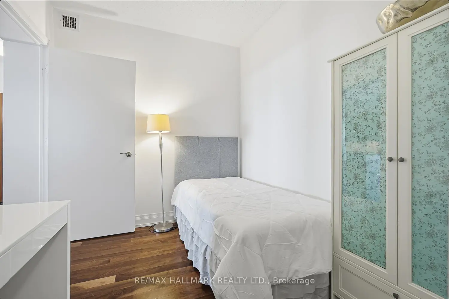 Additional image 11 of 2191 Yonge Street 4801