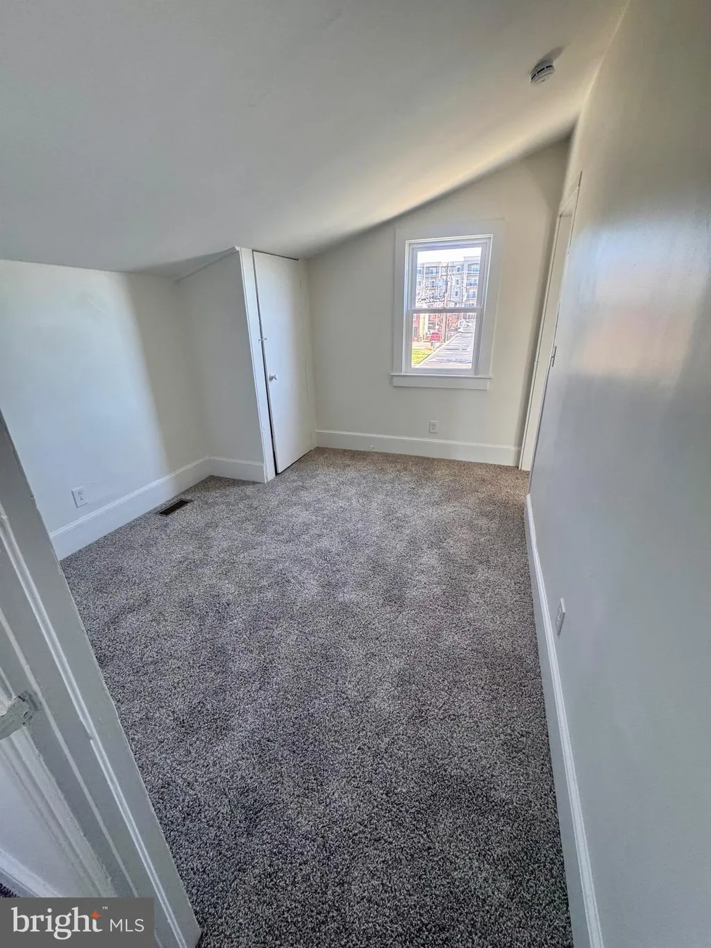 821 Larkin St, New Castle, DE 19720