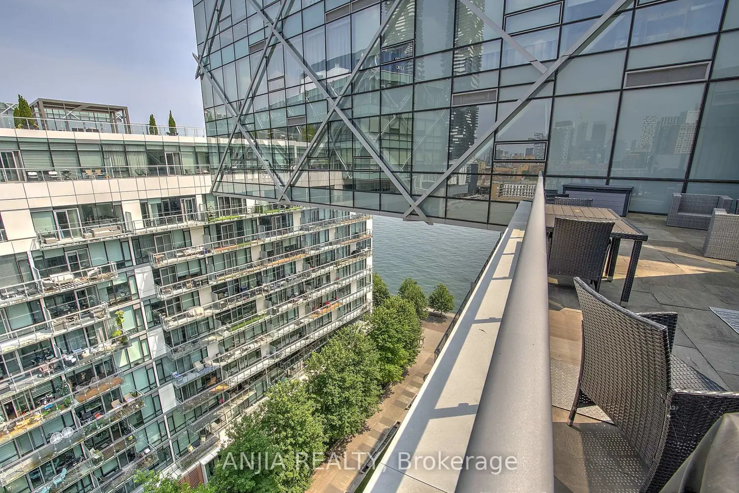 Additional image 5 of 29 Queens Quay Ph1209