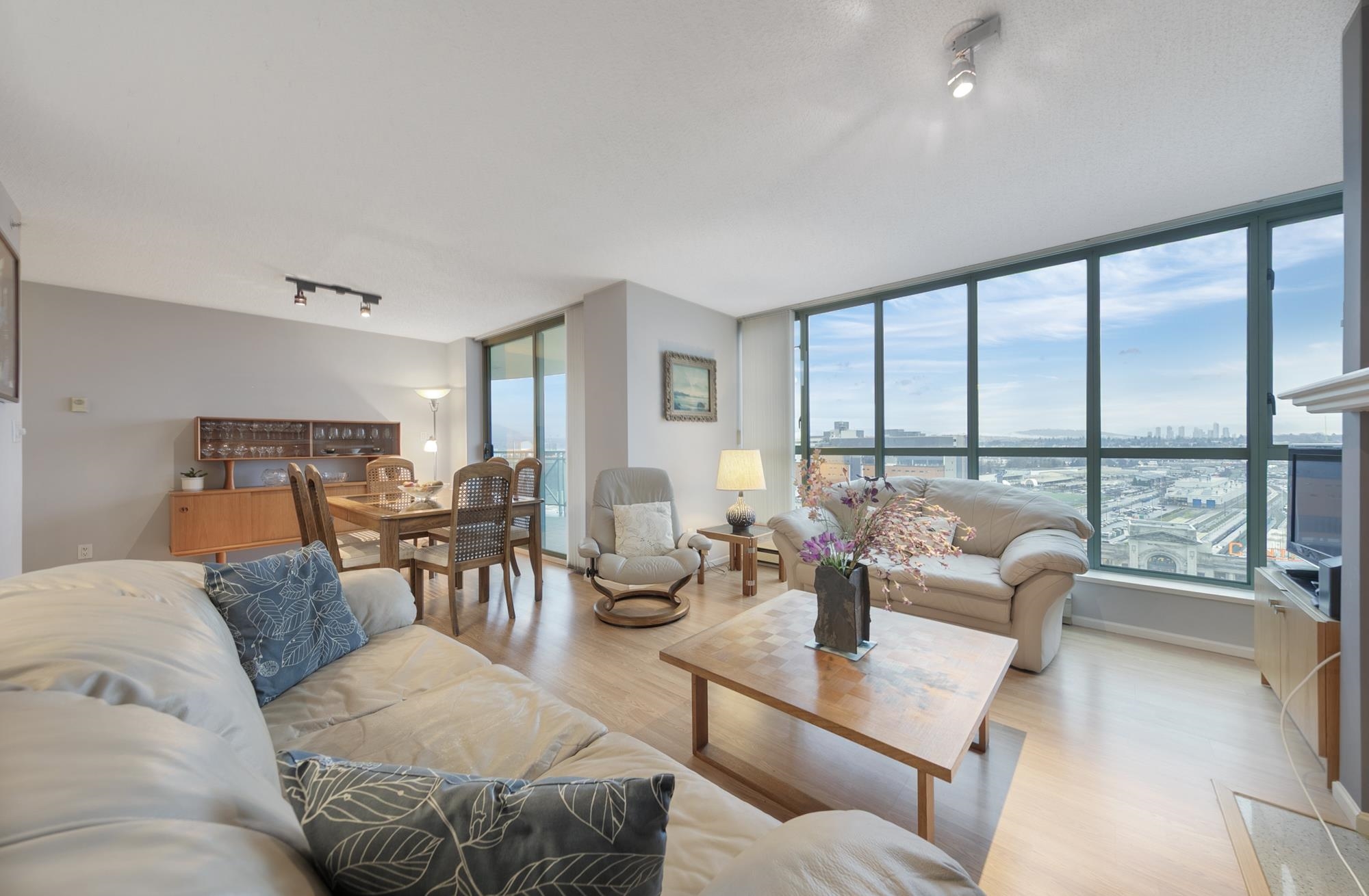 Additional image 3 of 1904-1188 Quebec Street, Vancouver, BC, V6A 4B3