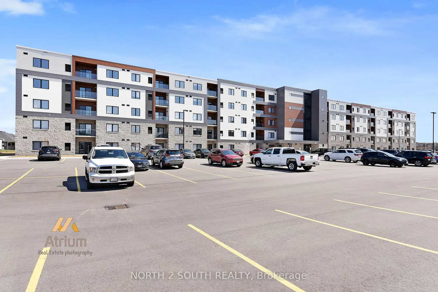 Additional image 2 of 2550 Sandwich West Parkway 102