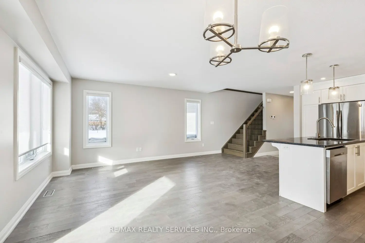 133 Jefferey Way photo 4