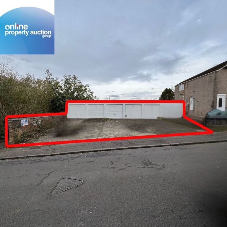 Land for saleDevelopment Opportunity/Lock-Up Garages, Crofthill Road, Glasgow, Lanarkshire G44 photo 2