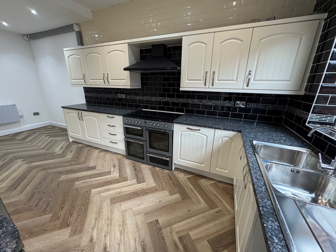 Additional image 2 of Room in a Shared House, Scarsdale Road, M14, N1 7GU