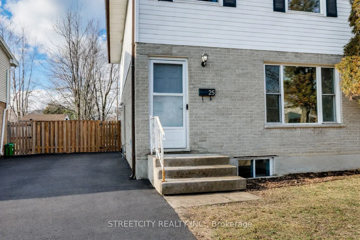 Additional image 2 of 25 Augusta Crescent