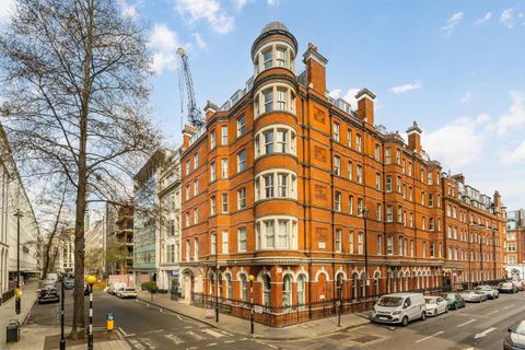 Eastcastle Street, Fitzrovia &amp; Covent Garden W1T
