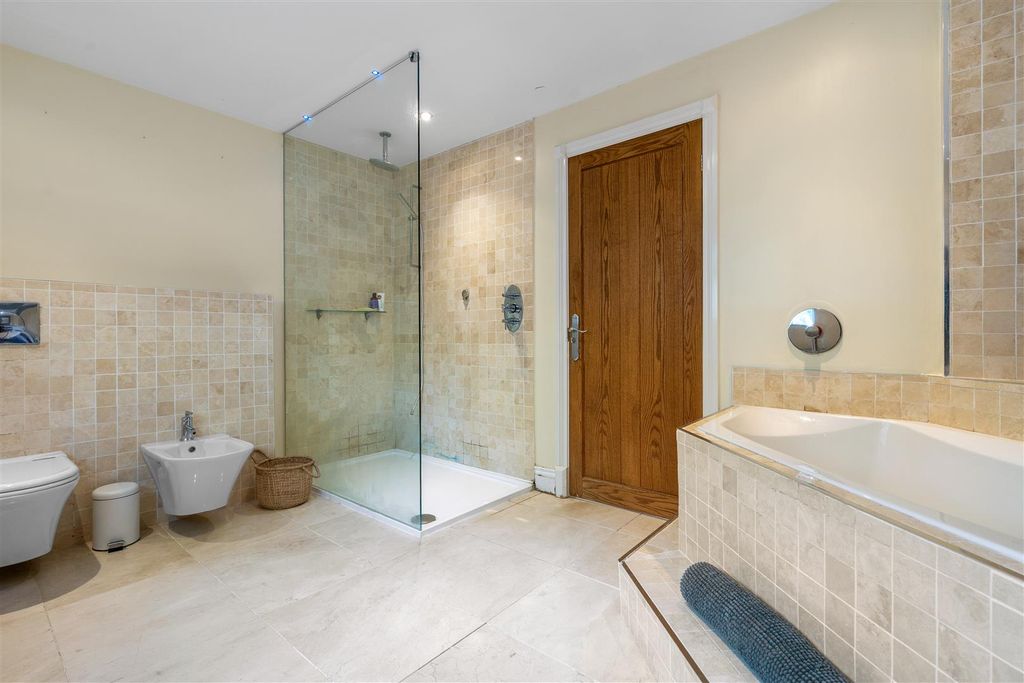 Additional image 38 of 6 bed detached house for salePark Drive, Hartlepool TS26