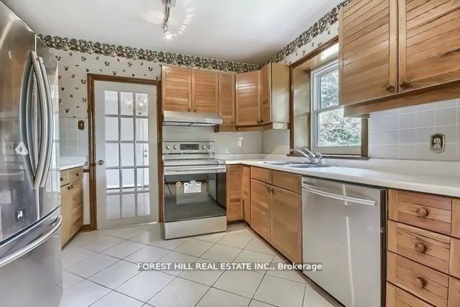 Additional image 10 of 73 Riverside Boulevard