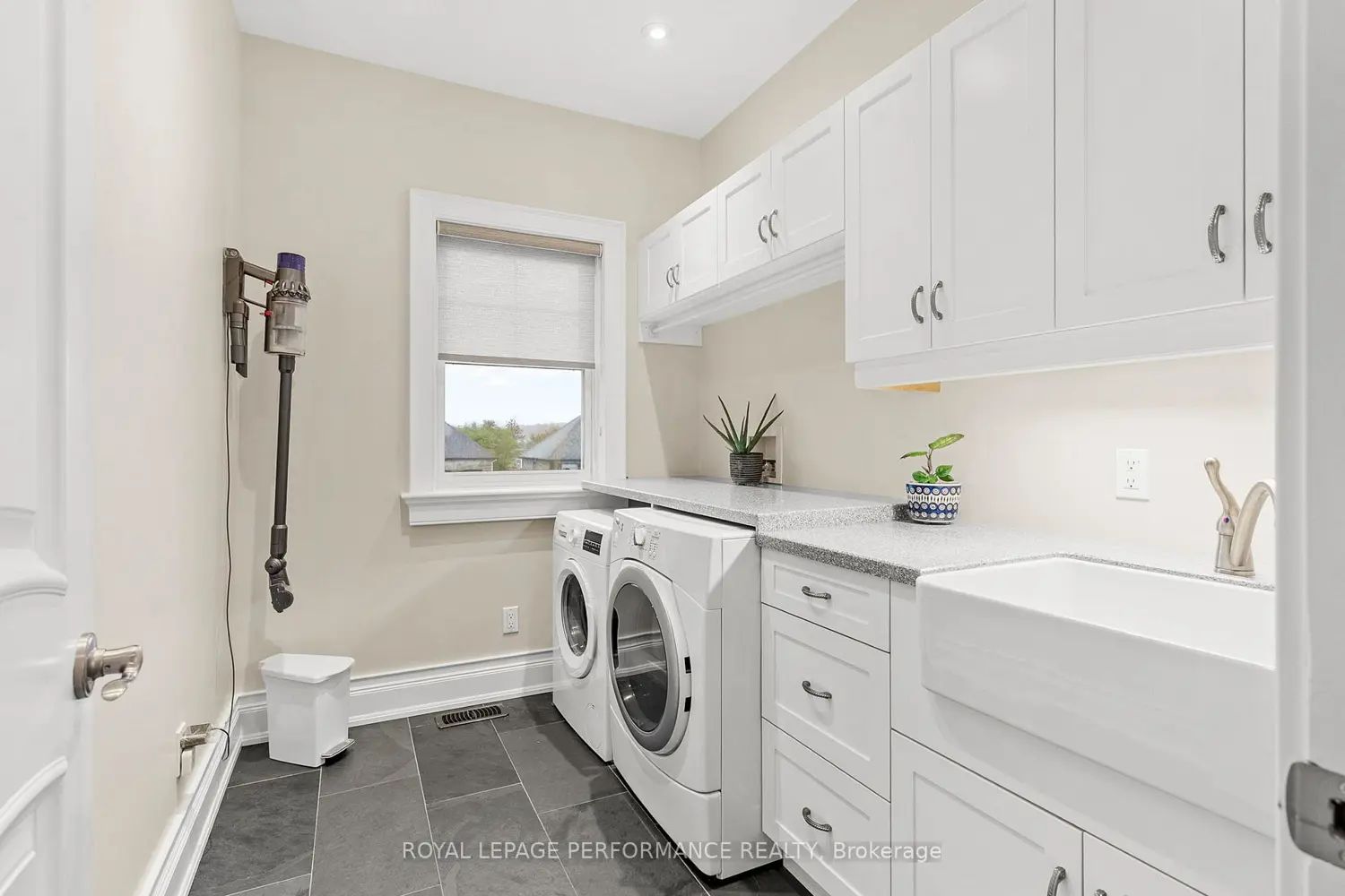 Additional image 11 of 6721 Yacht Boulevard