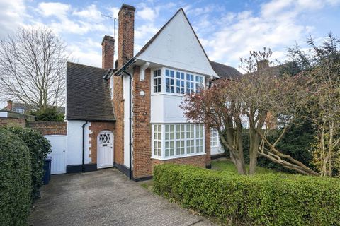 Willifield Way, Hampstead Garden Suburb NW11